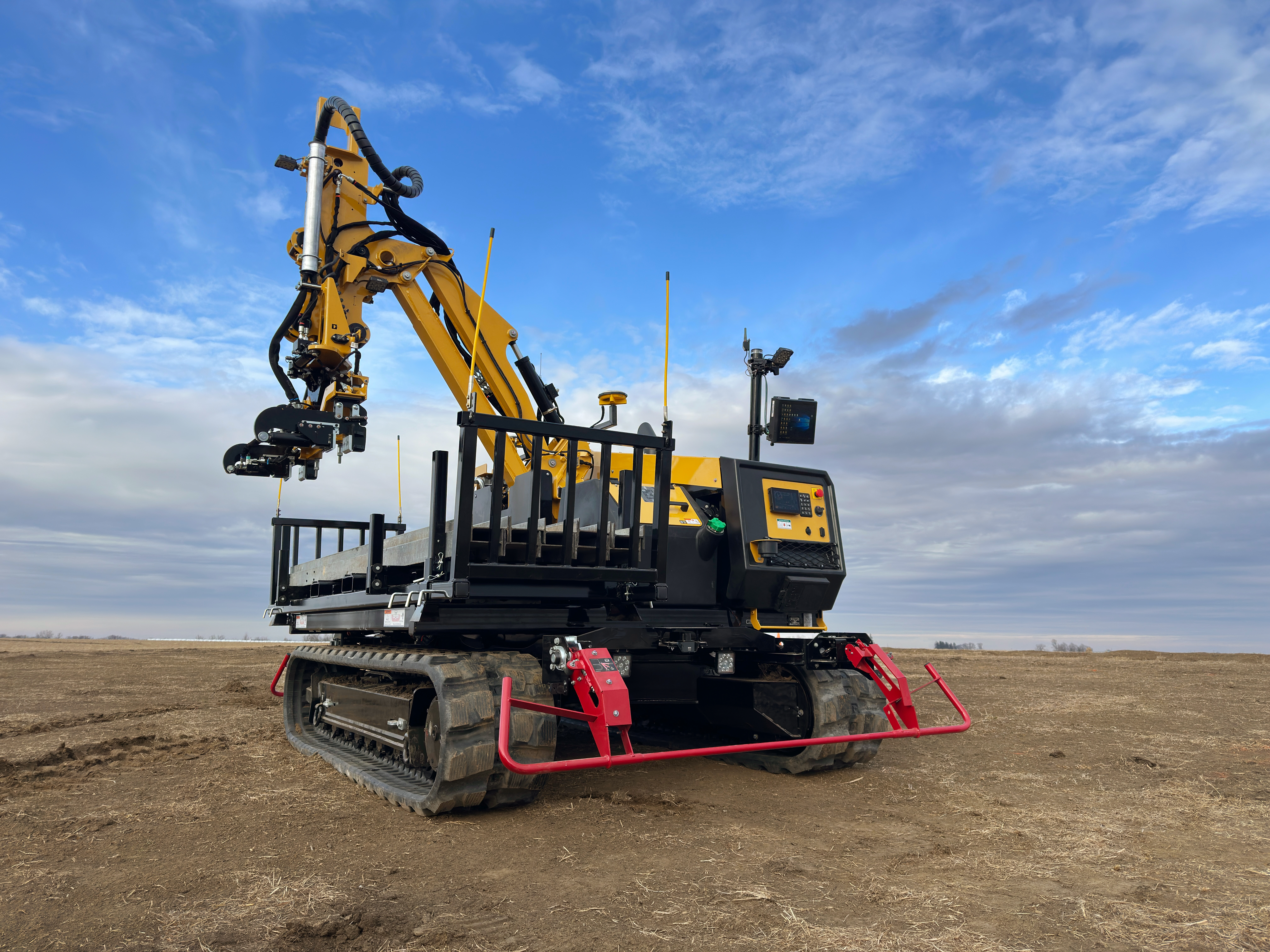 Vermeer Introduces the MT500 Material Transporter for Ground-Mount Solar Pile Layout
